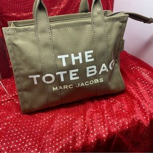 The tote bag